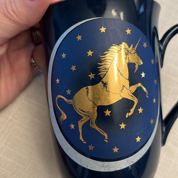Vintage navy and gold unicorn mug - Picture 4 of 4